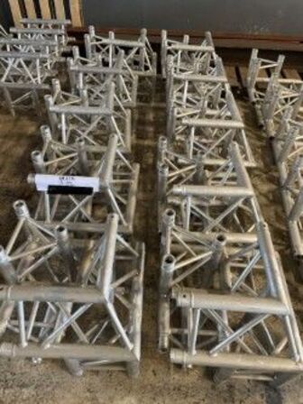 20 pcs. GLOBAL TRUSSES C31