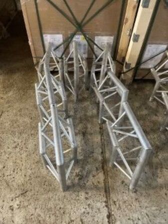 8 pcs. EUROTRUSS FD33-D90