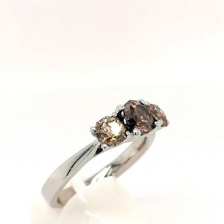 Diamantring 1,67 ct. i 18k hvidguld.