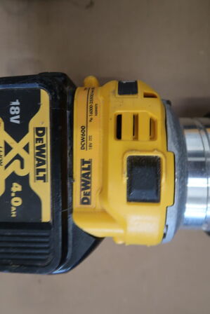 Kant/overfræser, DeWalt DCW600