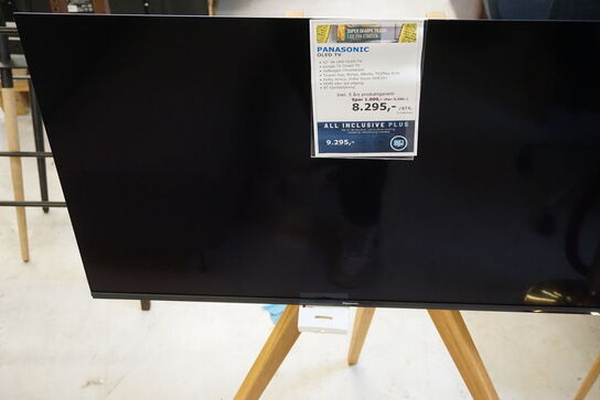 42" OLED TV Panasonic TX-42MZ800E inkl. Gulvstander KRISTIAN JUUL Ella