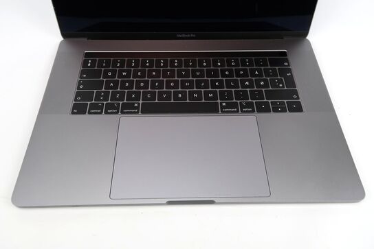 MacBook Pro A1990 i7-8850H 15" Touchbar