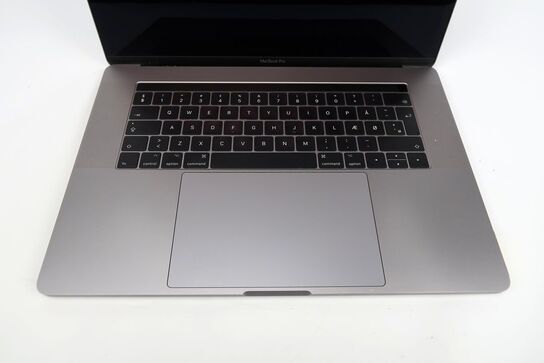 MacBook Pro A1707 i7-7820HQ 15" Touchbar