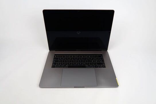 MacBook Pro A1707 i7-7820HQ 15" Touchbar