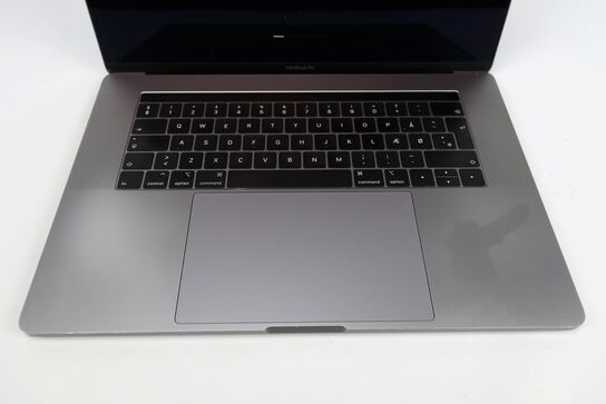 MacBook Pro A1990 i9-8950HK 15" Touchbar