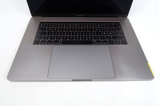 MacBook Pro A1707 i7-7820HQ 15" Touchbar