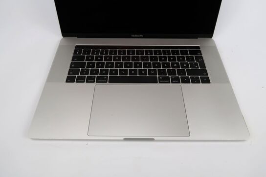 MacBook Pro A1707 i7-7820HQ 15" Touchbar 