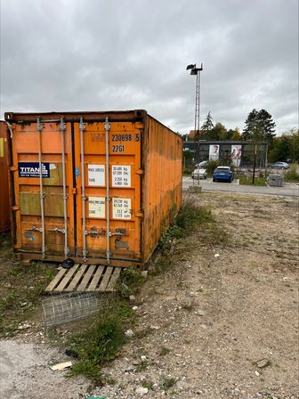 20" Container med indhold