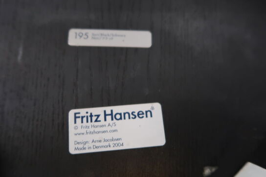 Stol FRITZ HANSEN 7'eren design af ARNE JACOBSEN