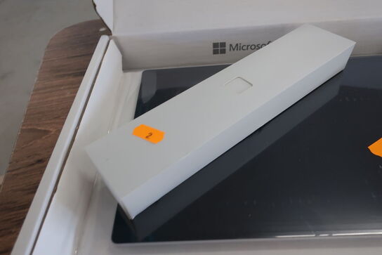 Tablet MICROSOFT Surface Pro Model: 1796