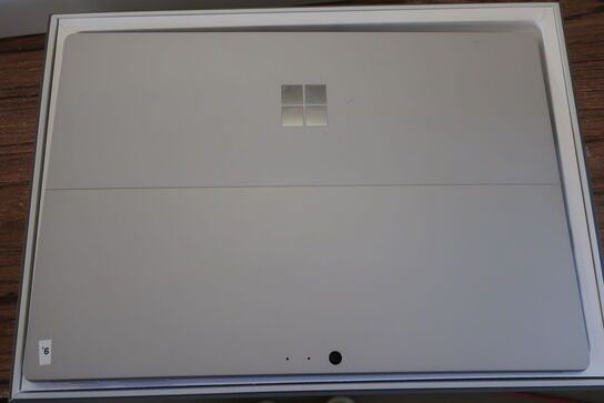 Tablet MICROSOFT Surface Pro Model: 1796