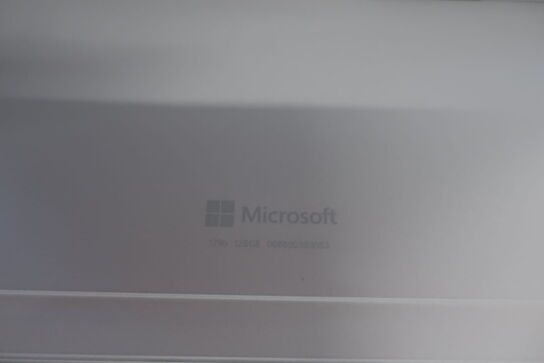 Tablet MICROSOFT Surface Pro Model: 1796