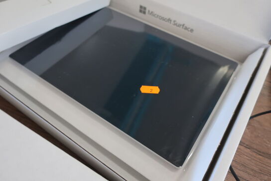 Tablet MICROSOFT Surface Pro Model: 1796