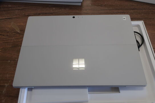 Tablet MICROSOFT Surface Pro Model: 1796