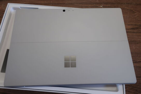 Tablet MICROSOFT Surface Pro Model: 1796