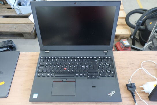 Bærbar computer LENOVO T560