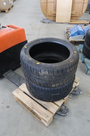 2 stk. Dæk PIRELLI 255/40R18