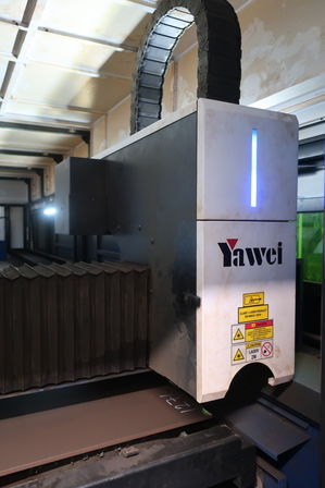 Laserskæreanlæg Yawei HFL 2560 , 12 Kw , Fiber,  2500 x 6000 mm