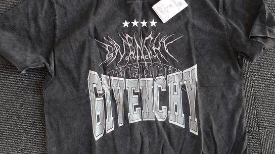 T-Shirt GIVENCHY str.: S