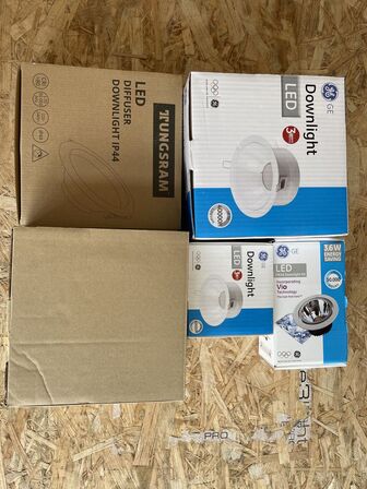 8 stk. ass. LED GE/Tungsram indbygningsspots i 3000 og 4000K