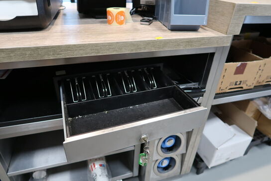 Kasseapparat CBE, bonprinter, pengeskuffe m.m.