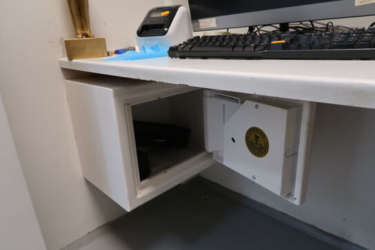 Kontorstol samt printer XEROX B235 og pengeskab