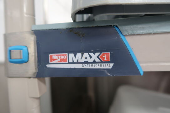Fødevarereol METRO MAX uden indhold