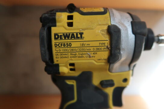 Akku skruemaskine, DeWalt DCF850
