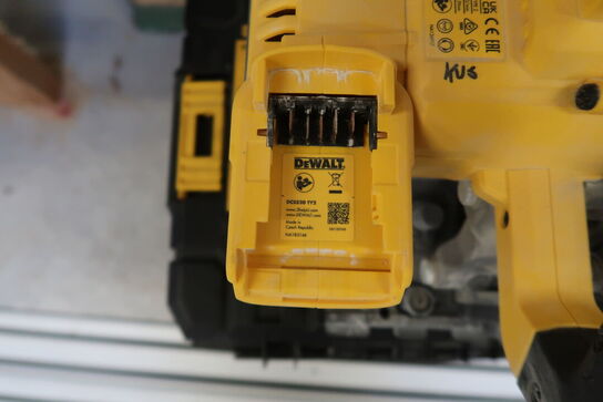 Akku Dyksav, DeWalt DCS520 + føringsskinne