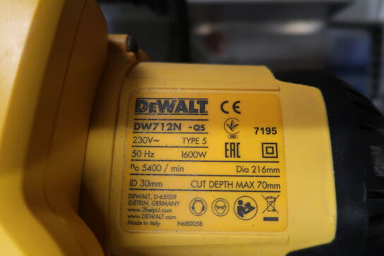 Kap-/geringssav med udtræk, DeWalt DW712N-qs