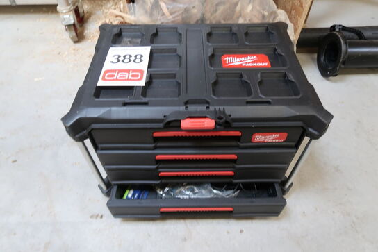Milwaukee packout opbevaringskasse med indhold