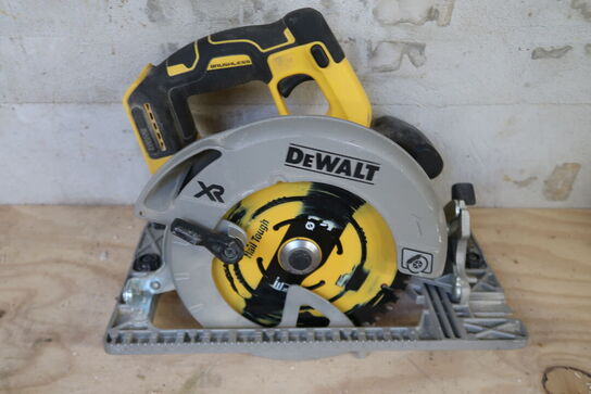 Akku rundsav, DeWalt DCS572