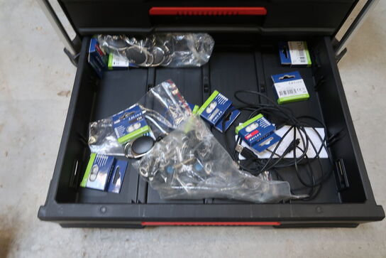 Milwaukee packout opbevaringskasse med indhold