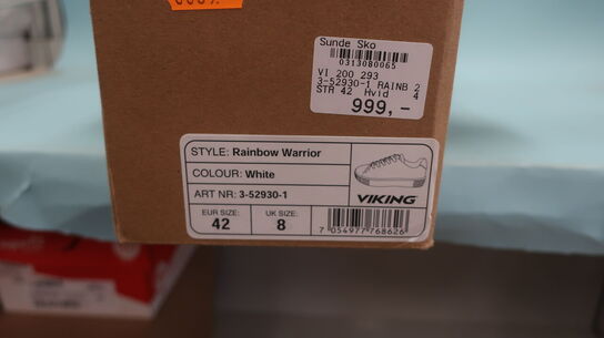 Sneakers VIKING str. 42