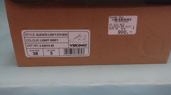 Sneakers VIKING str. 38