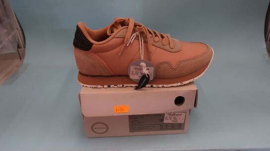 Sneakers WODEN str. 37