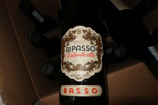 14 flasker rødvin RIPASSO Valpolicella Basso