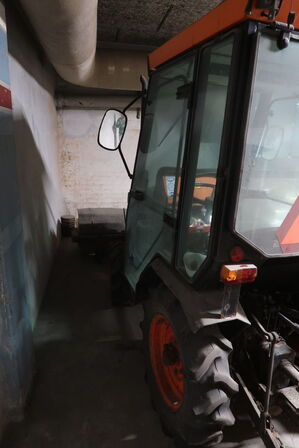 Traktor KUBOTA B7100