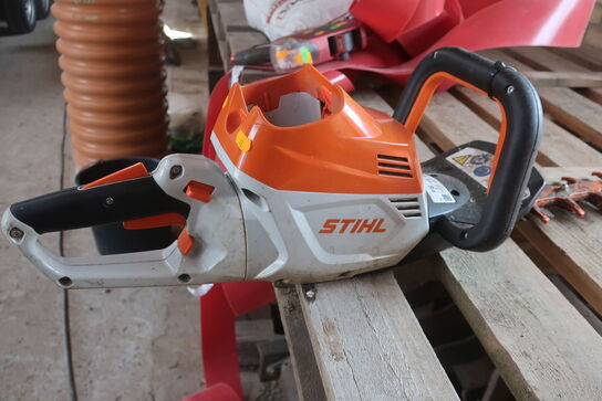 Hækklipper akku STIHL HSA 100.0 inkl. AP300 batteri