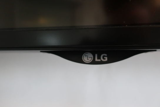 Væghængt TV LG 49SE3KD-B