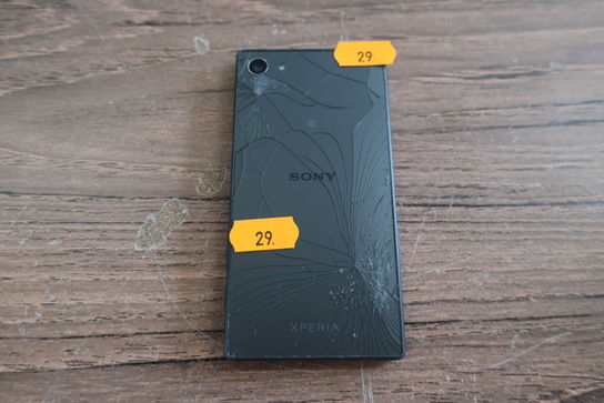 Smartphone SONY Xperia Z5 Compact (E5823) - knust bagside