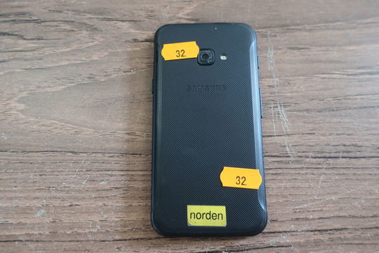 Smartphone SAMSUNG Galaxy Xcover 4 (SM-G390F)