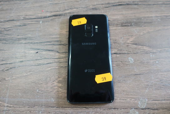 Smartphone SAMSUNG Galaxy S9 (SM-G960F)