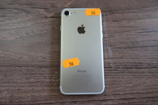 APPLE iPhone 7 128GB Gold (MN942QN/A)