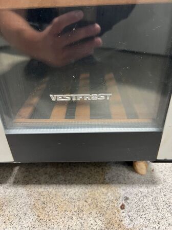 Vinkøleskab VESTFROST