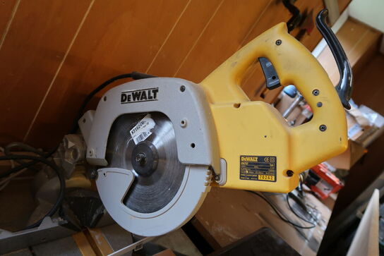 Kap-/geringssav DEWALT DW707