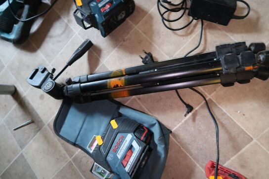 Linjelaser BOSCH GLL 3-80 CG med stativ