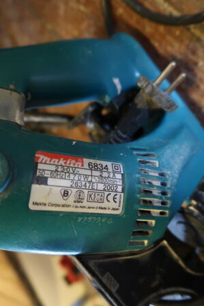 3 stk. håndværtøj MAKITA DJR187, 6834 med 2 stk. batterier 