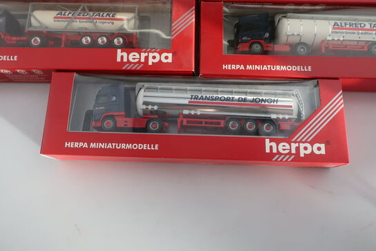 7 stk. modellastbiler HERPA Volvo FH ZL Szg, Scania Tank Szg m.fl.