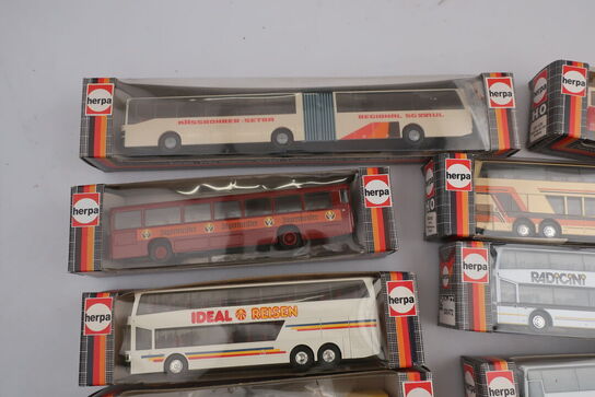 10 stk. modelbusser HERPA 833465, 831470, 830472, 830461 m.fl.